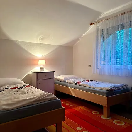 Semesterbostad Vikendica Cokori