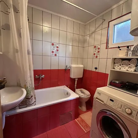 בית נופש Vikendica Cokori - Private Pool And Jacuzzi באניה לוקה